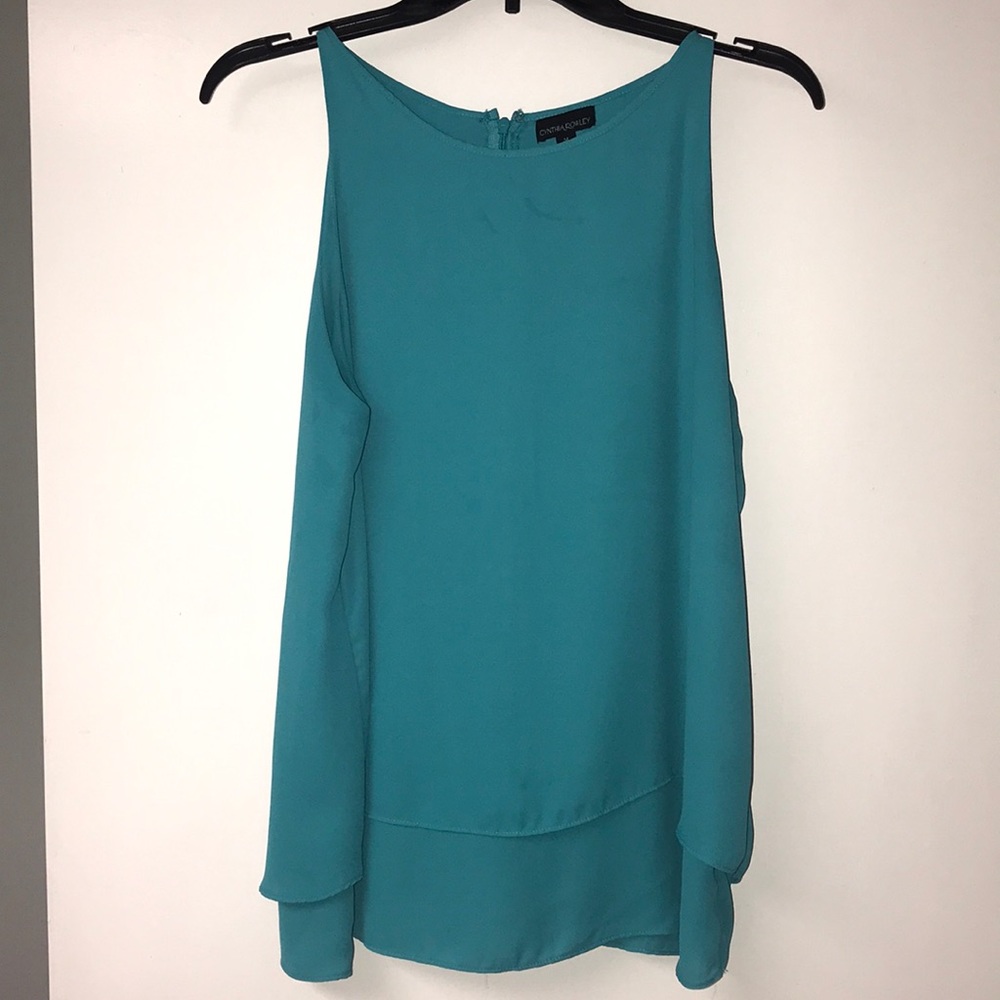 teal top